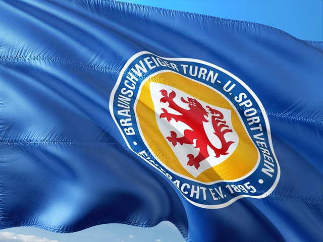 滑铲动作直 滑铲动作直